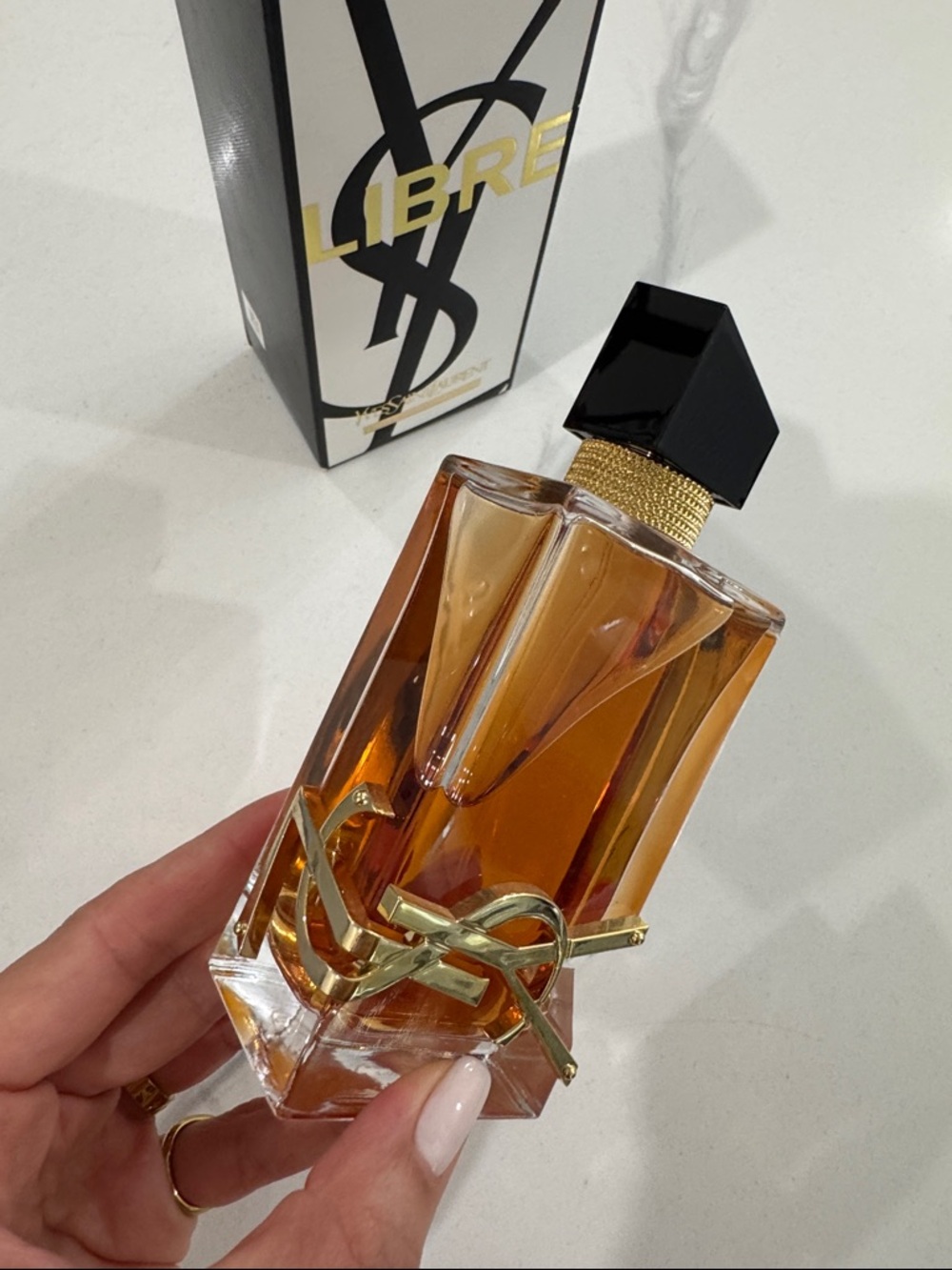 Yves Saint Laurent Libre Intense Amber & Gold Fragrance - Picture 3 of 6
